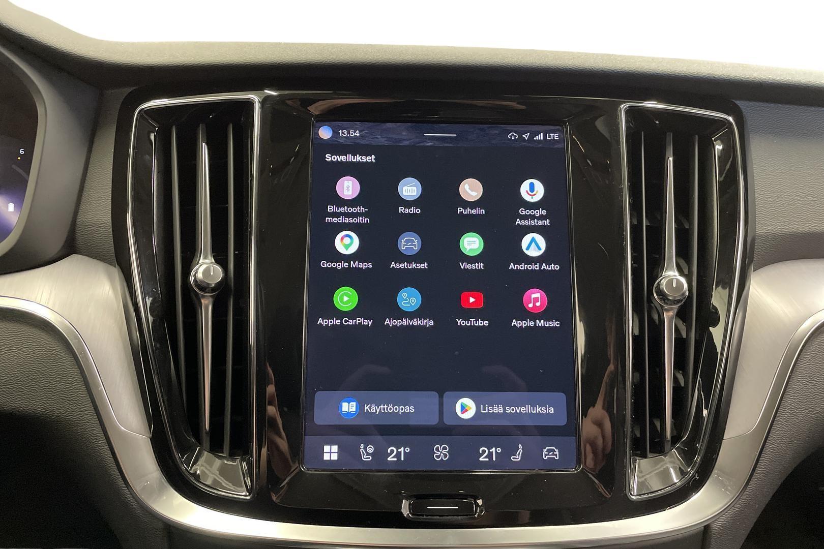 VOLVO V60 2022
