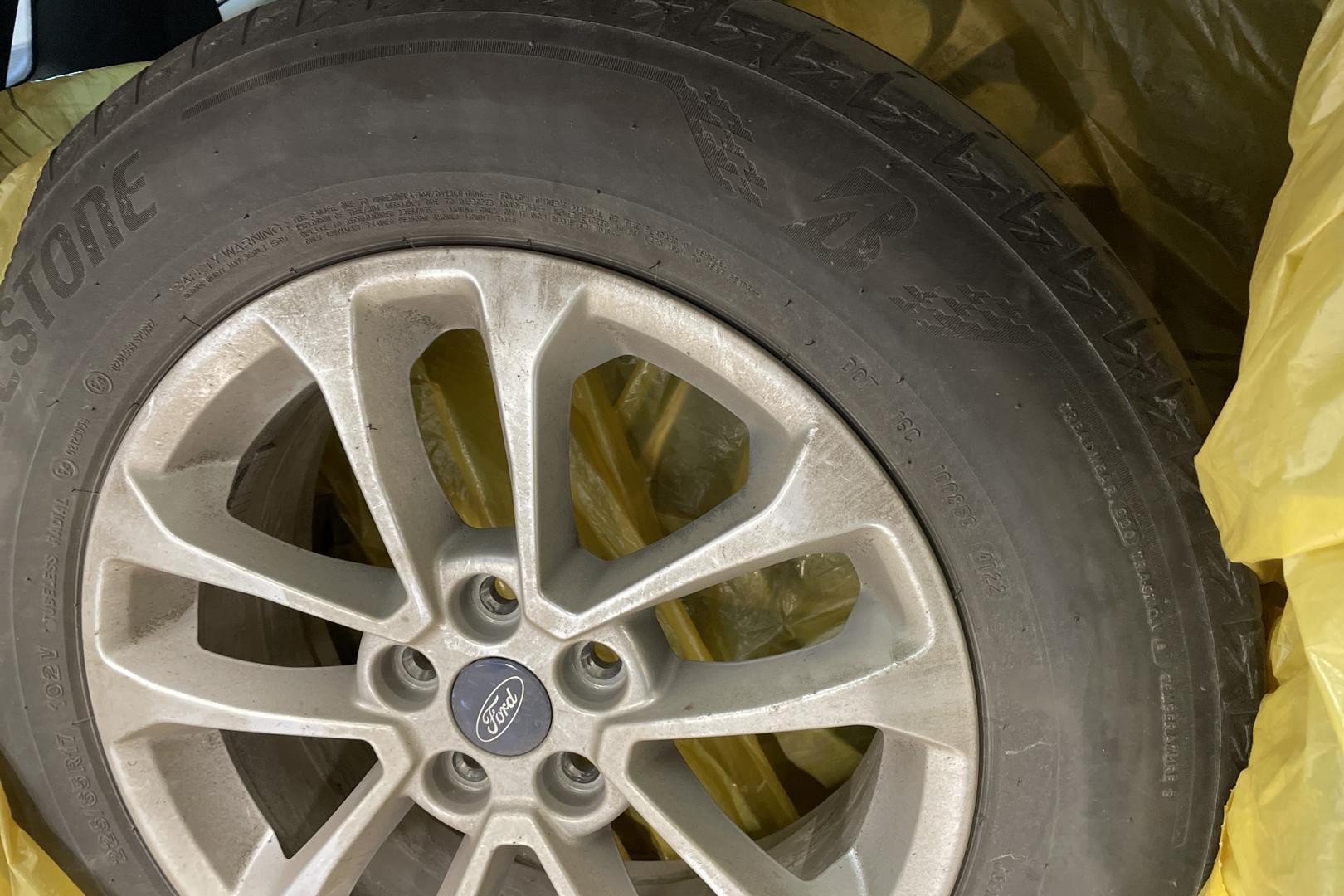 Ford Kuga 2023
