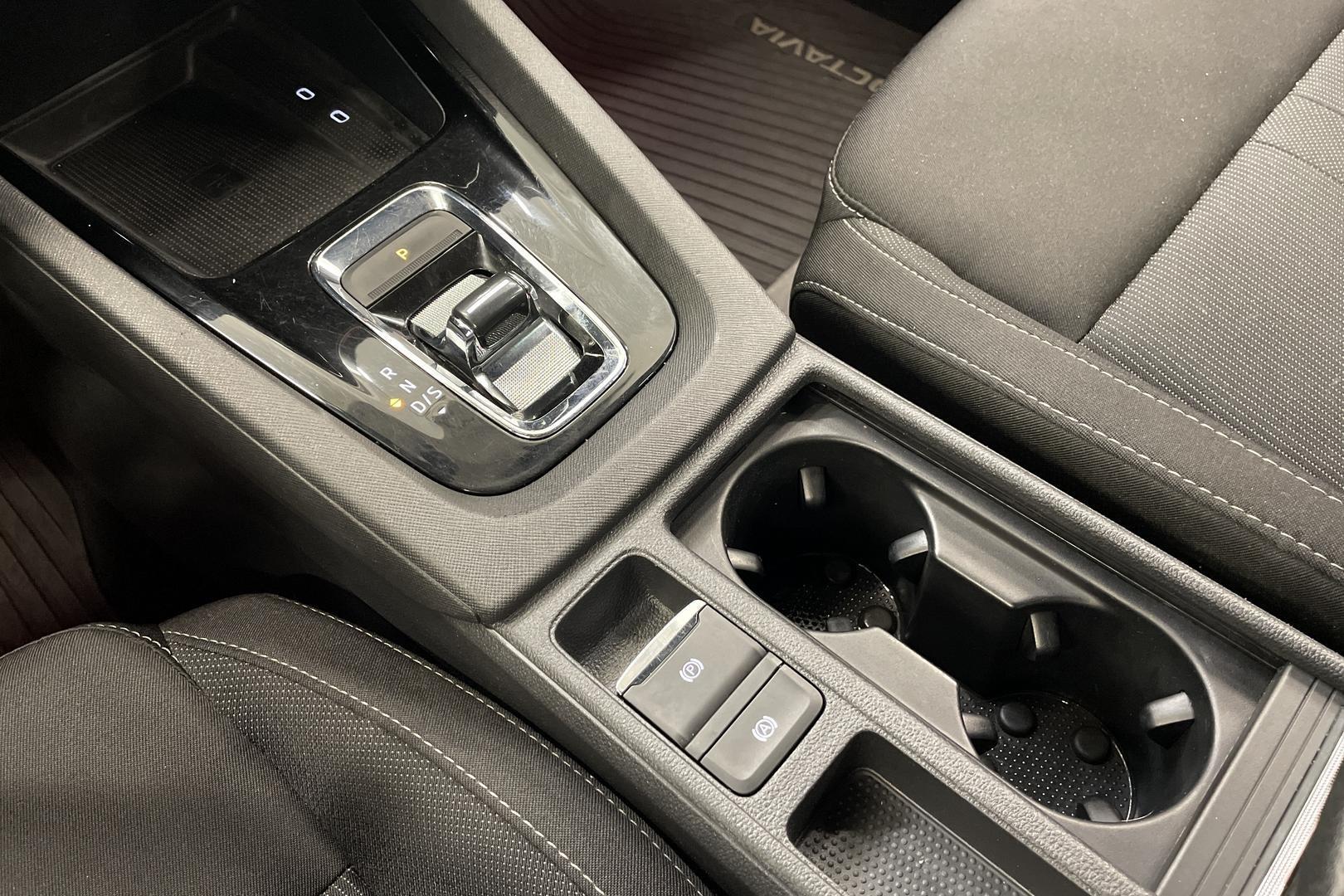 SKODA OCTAVIA 2021