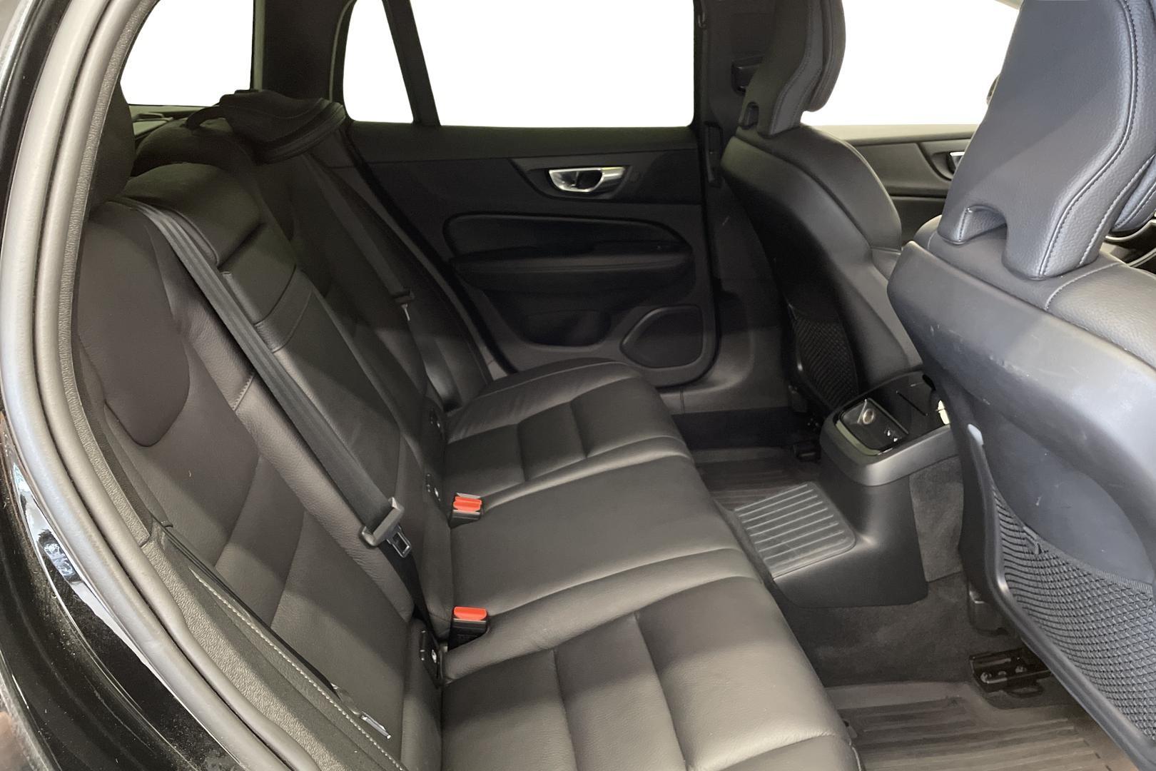 VOLVO V60 2020