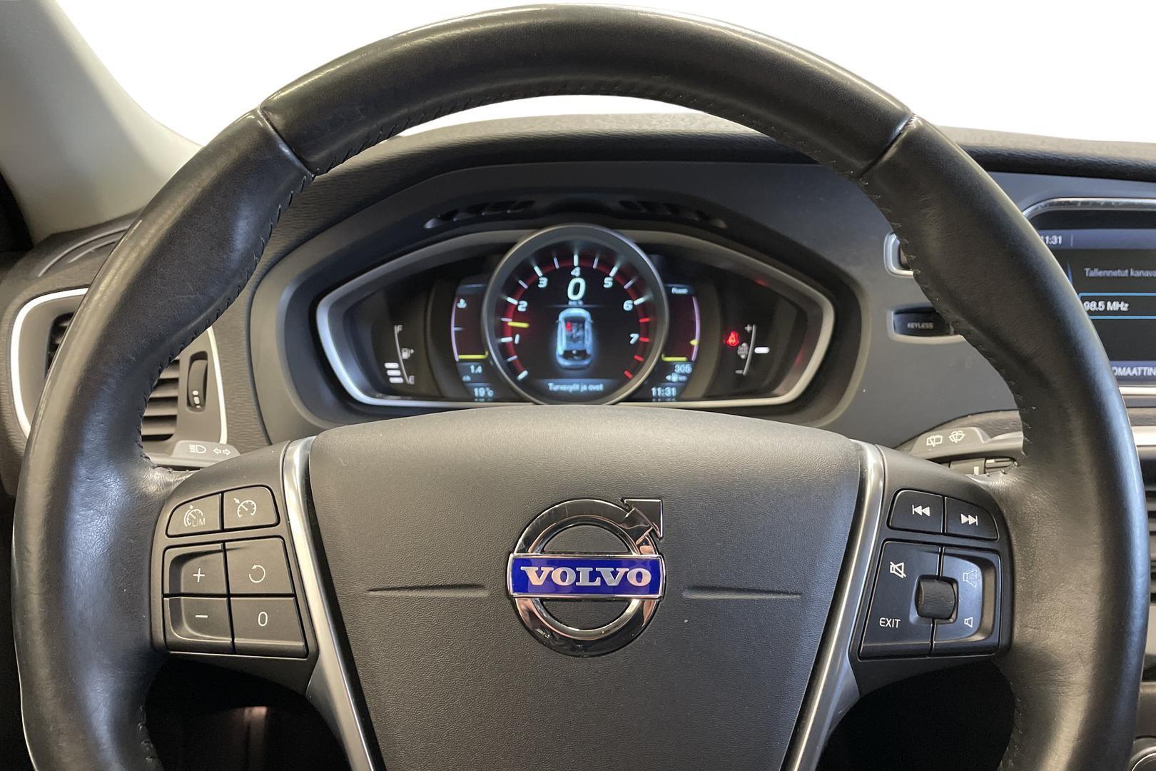 Volvo V40 2013