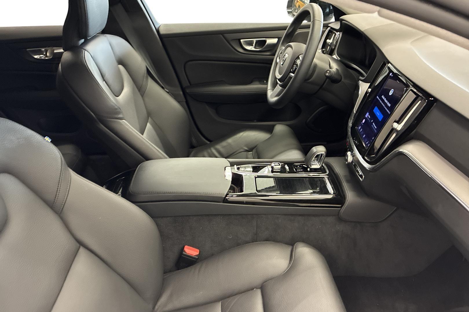 Volvo V60 2024