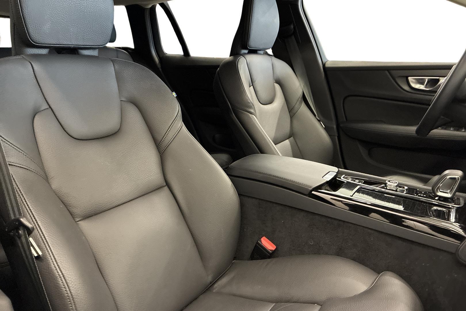 Volvo V60 2024