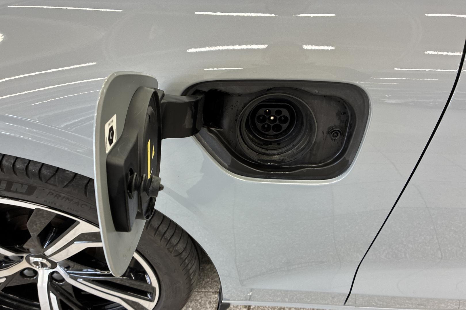 Volvo V60 2024