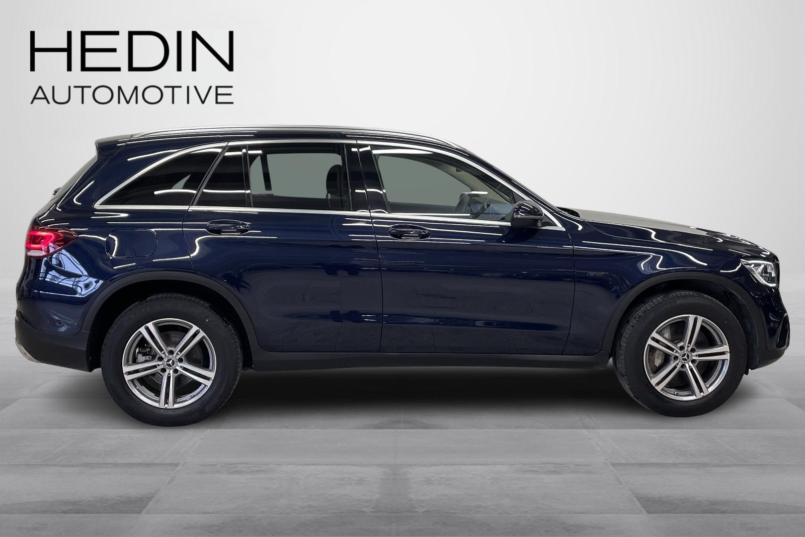 MERCEDES-BENZ GLC 300e 6