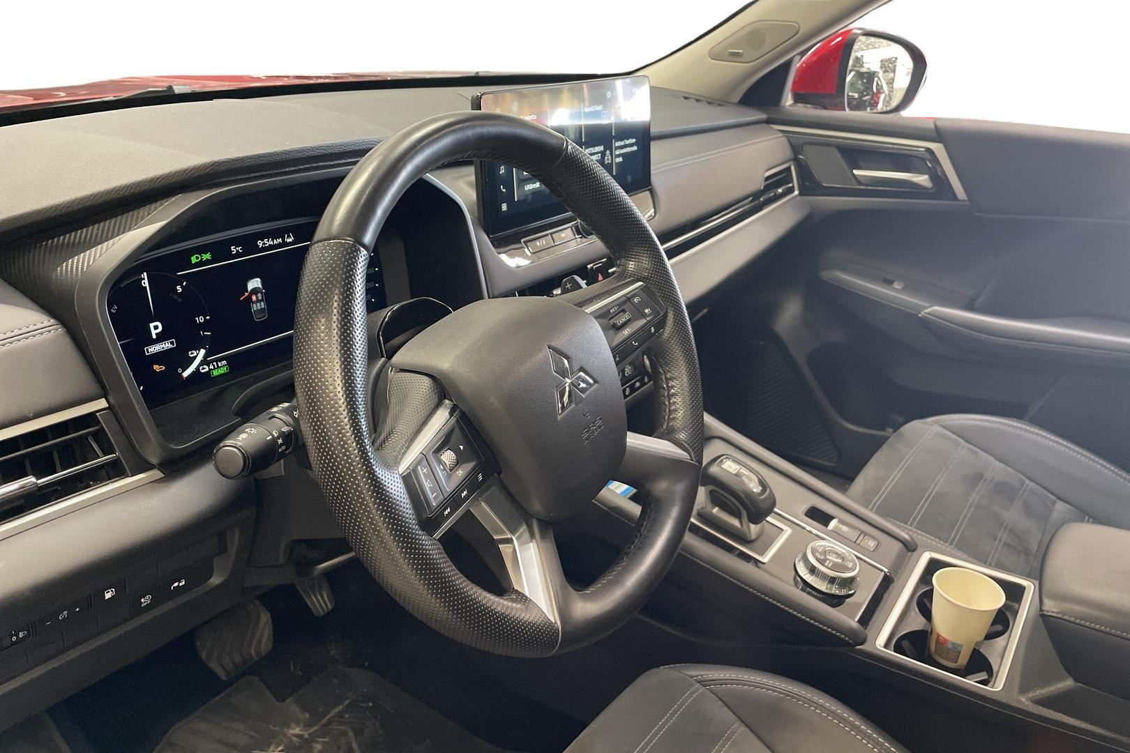 Mitsubishi Outlander 2025