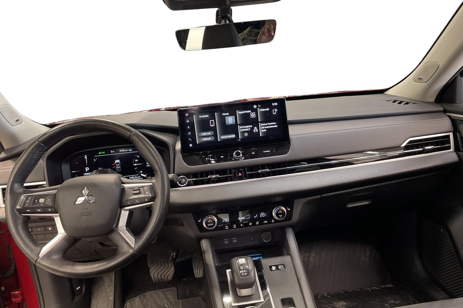 Mitsubishi Outlander 2025