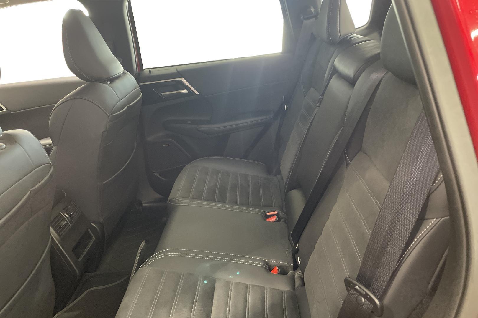 Mitsubishi Outlander 2025