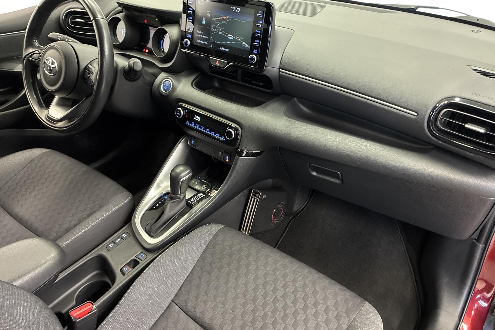 TOYOTA YARIS 2020