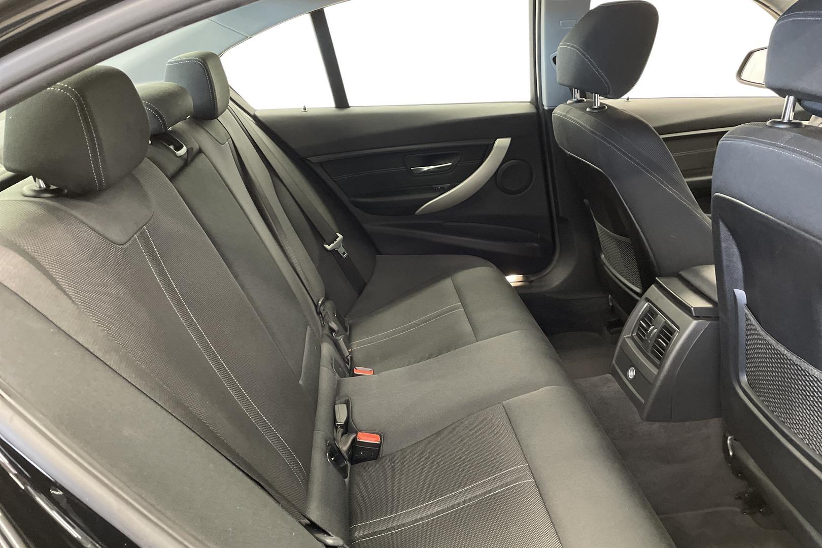 BMW 320 11