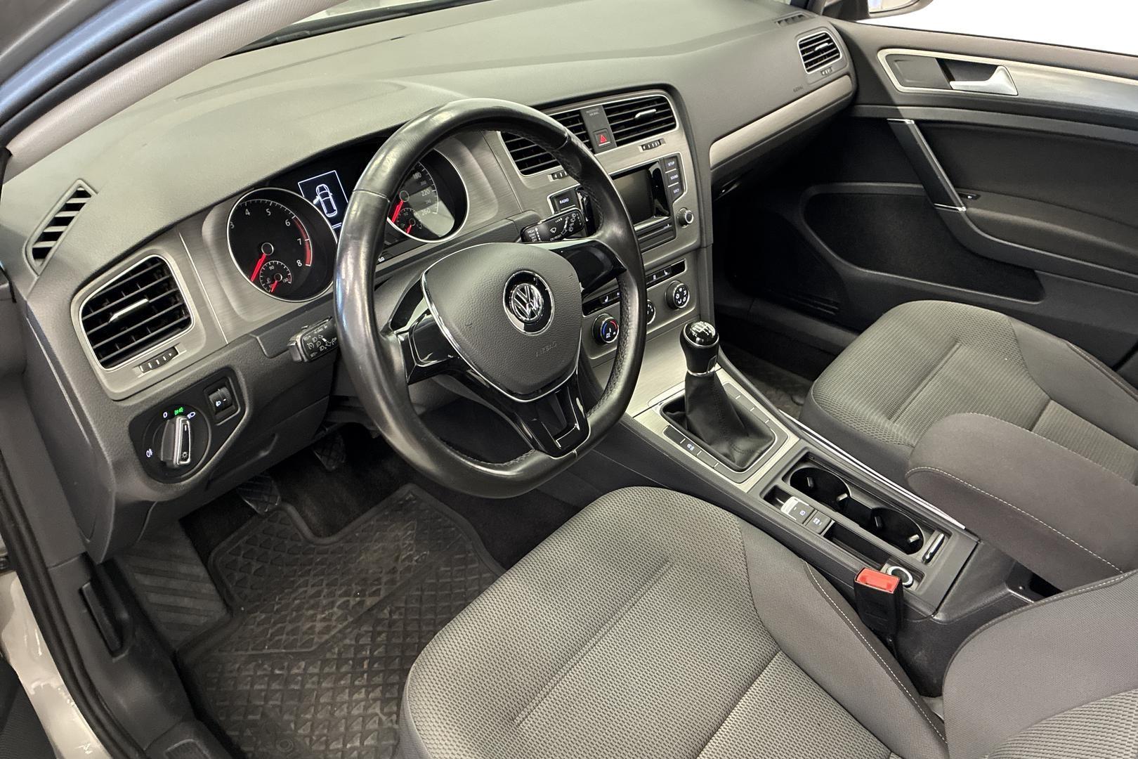 VOLKSWAGEN GOLF 2014