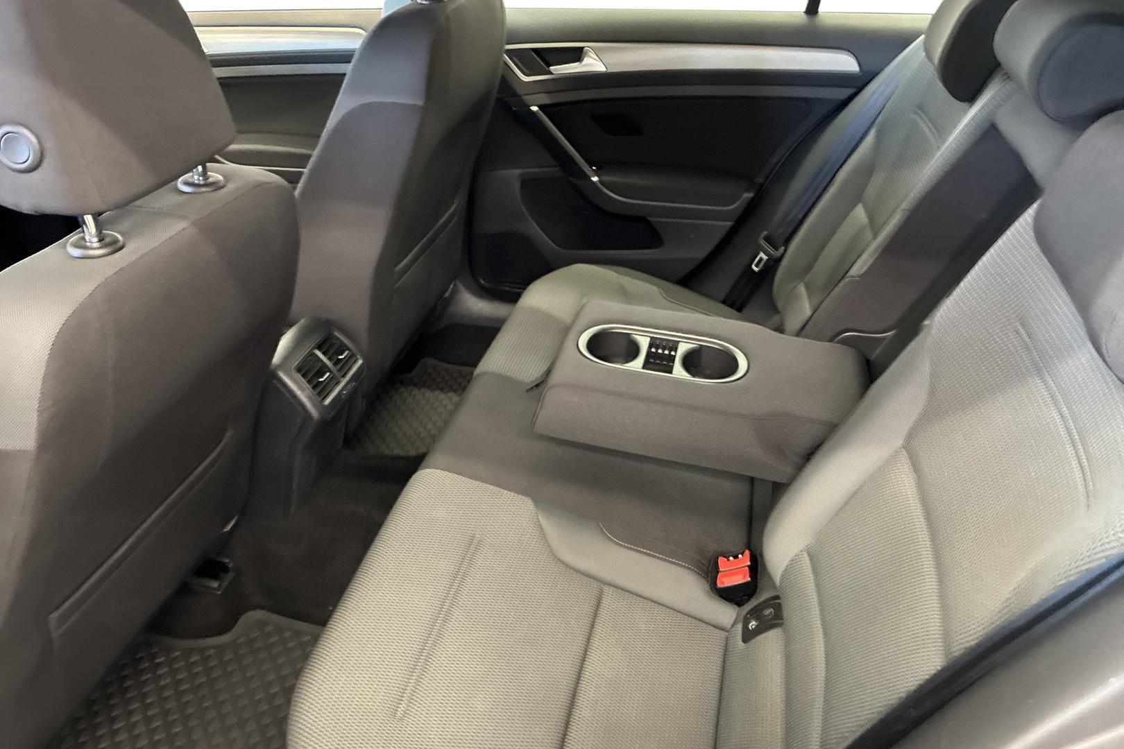 VOLKSWAGEN GOLF 2014