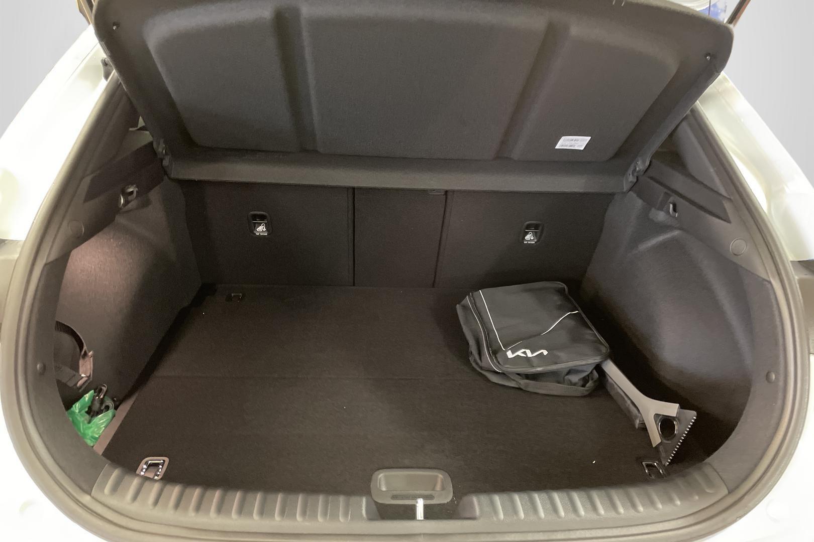 KIA XCeed 10