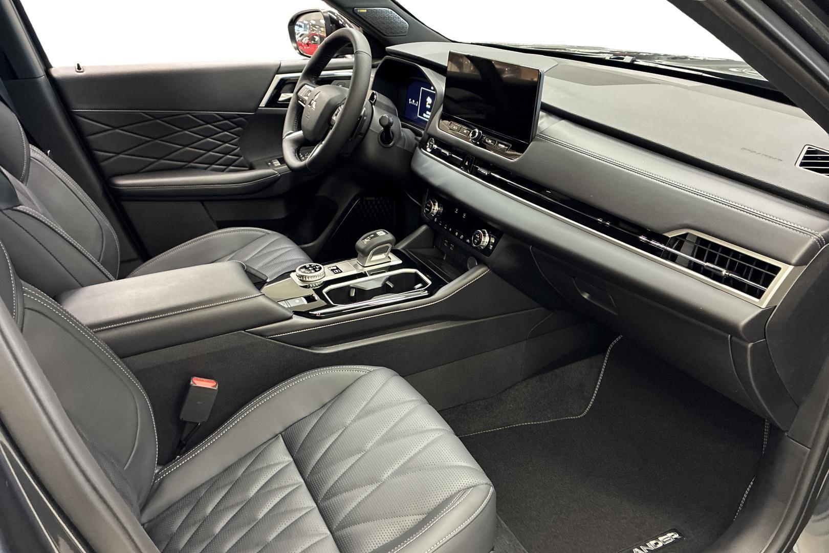 Mitsubishi Outlander 2026