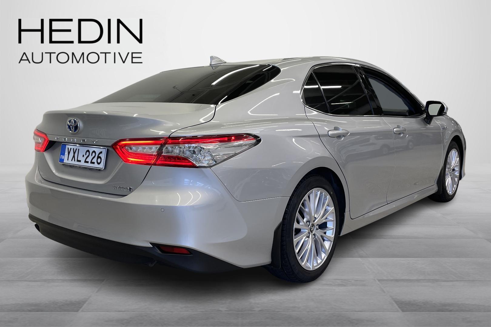Toyota Camry 2021