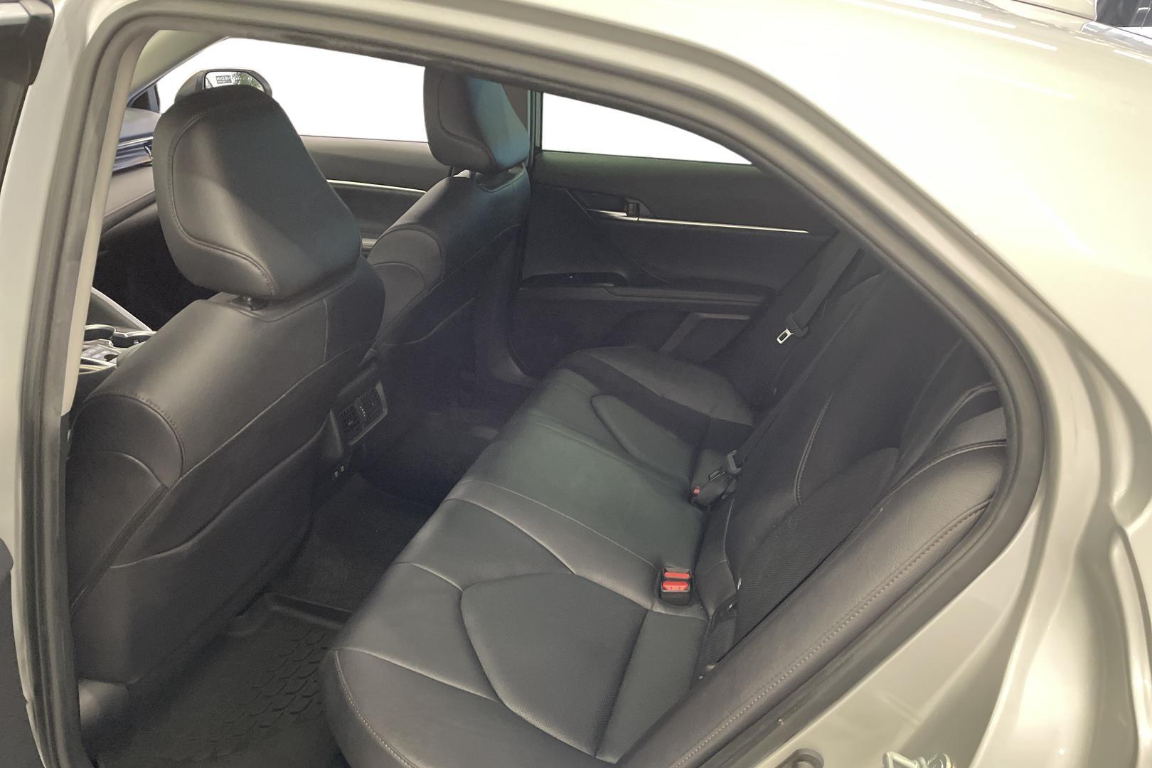 Toyota Camry 2021