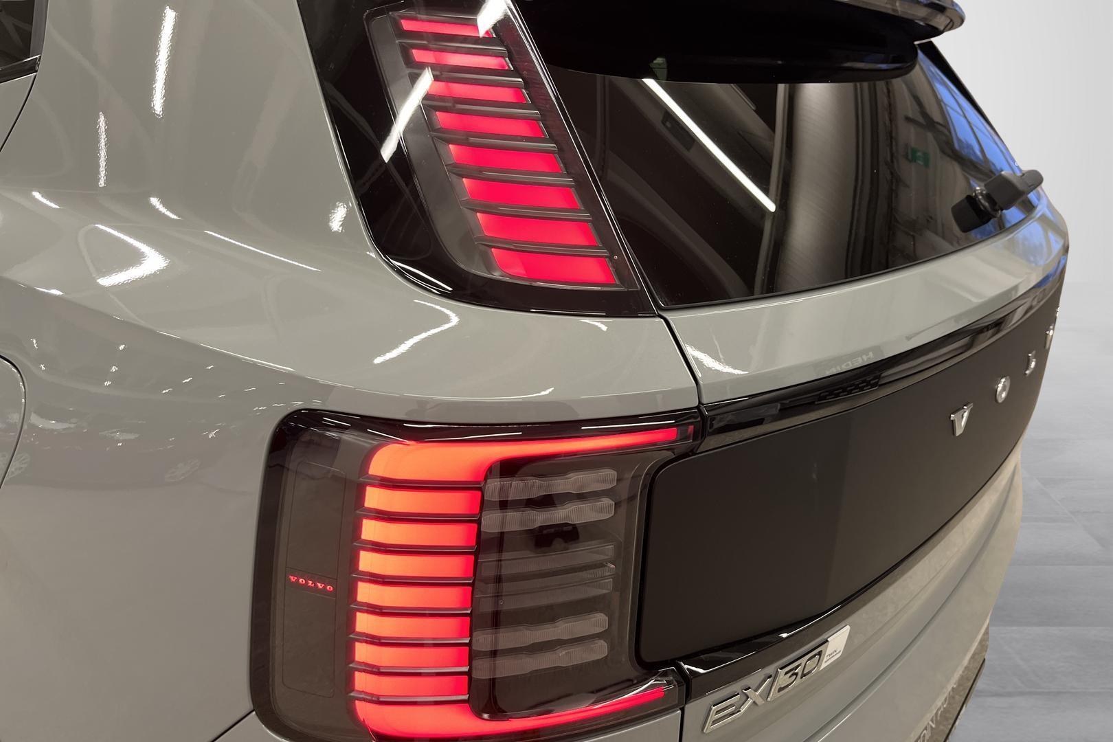 VOLVO EX30 2025