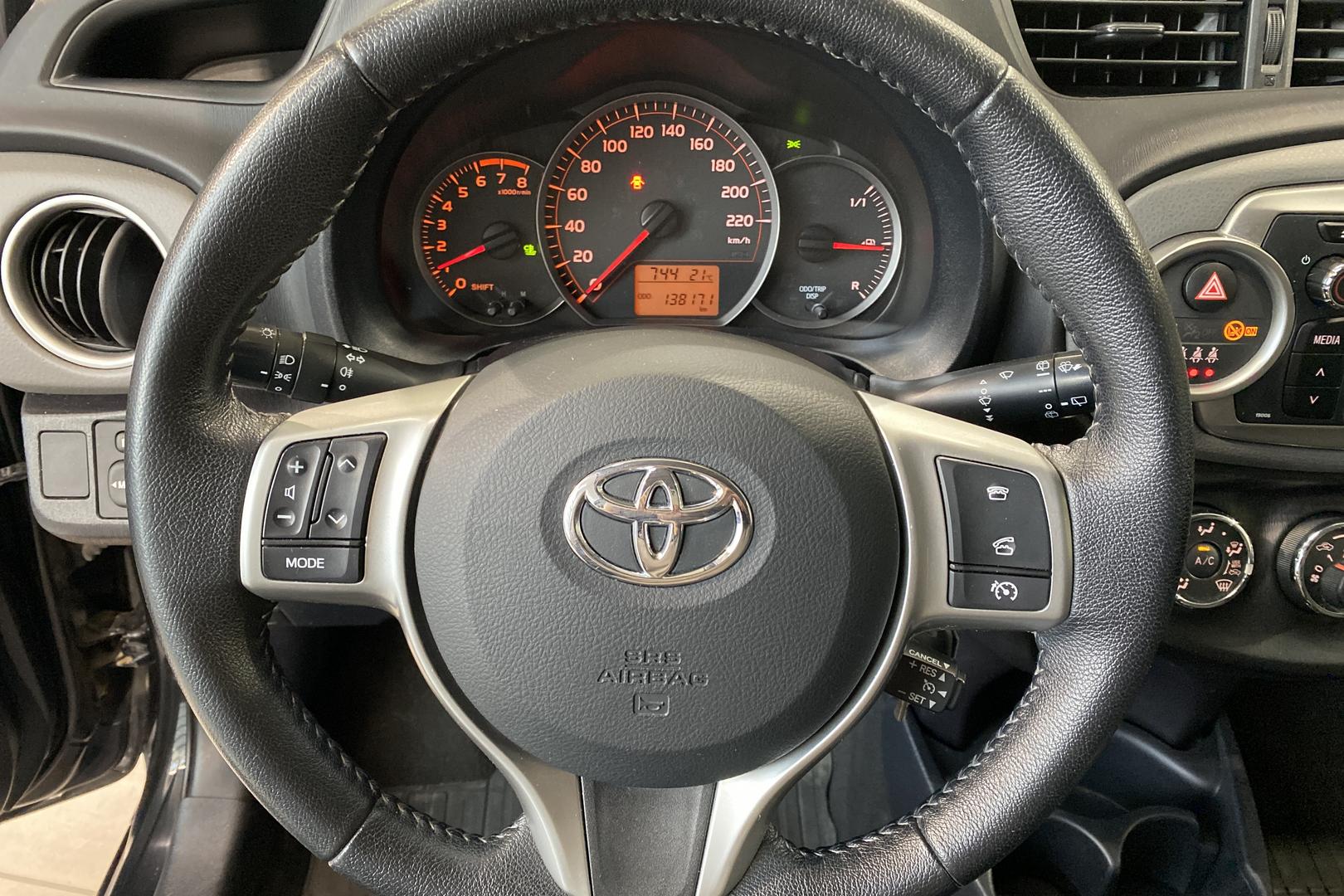 Toyota Yaris 2014