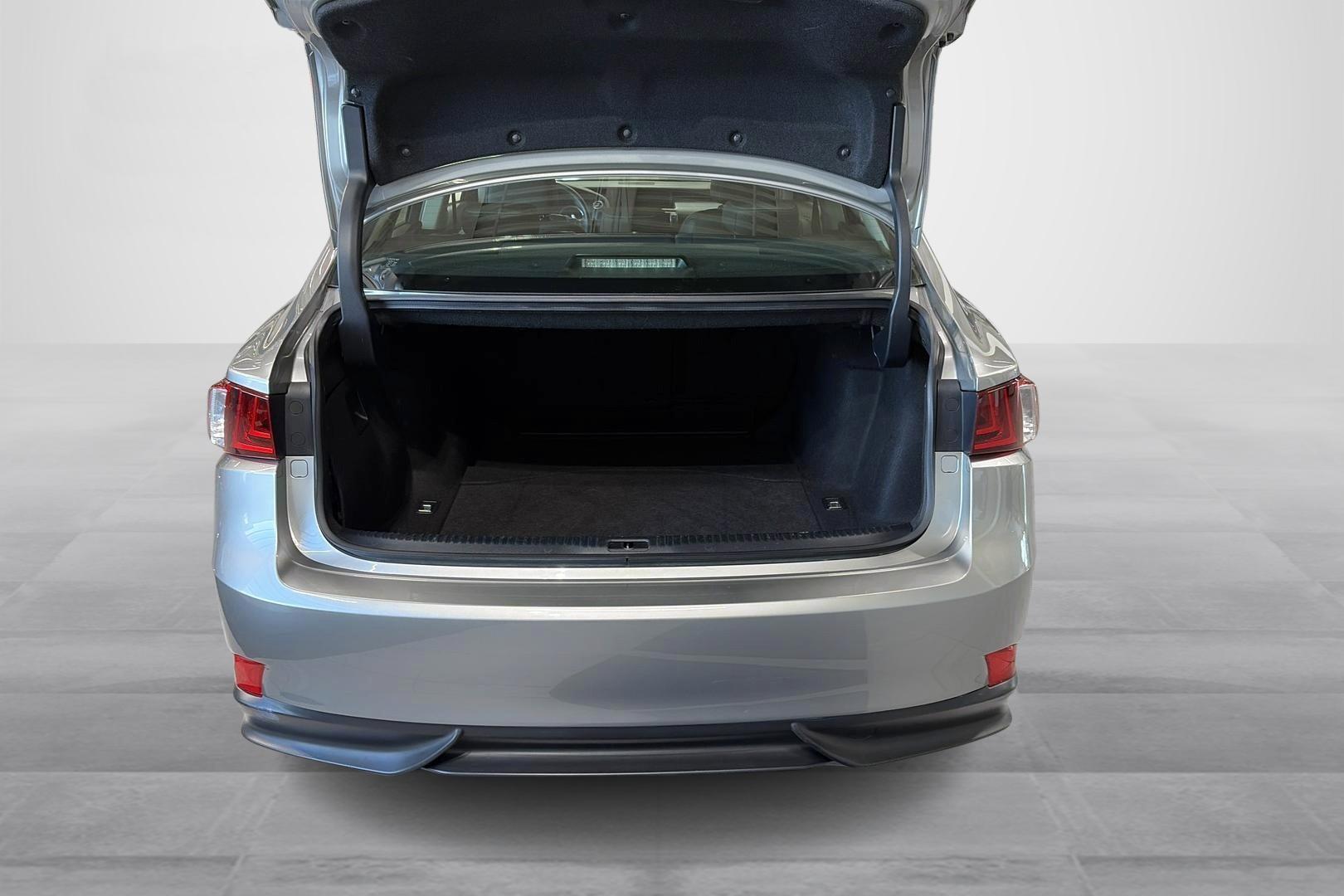 Lexus IS 2014