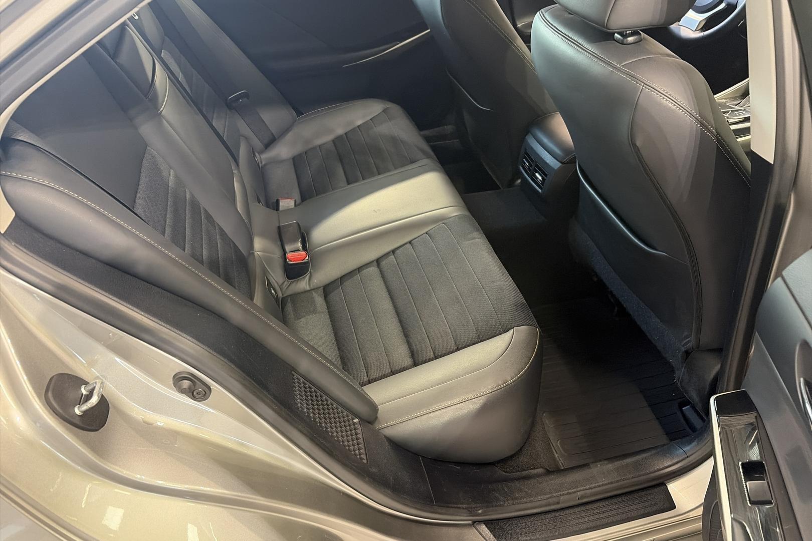 Lexus IS 2014