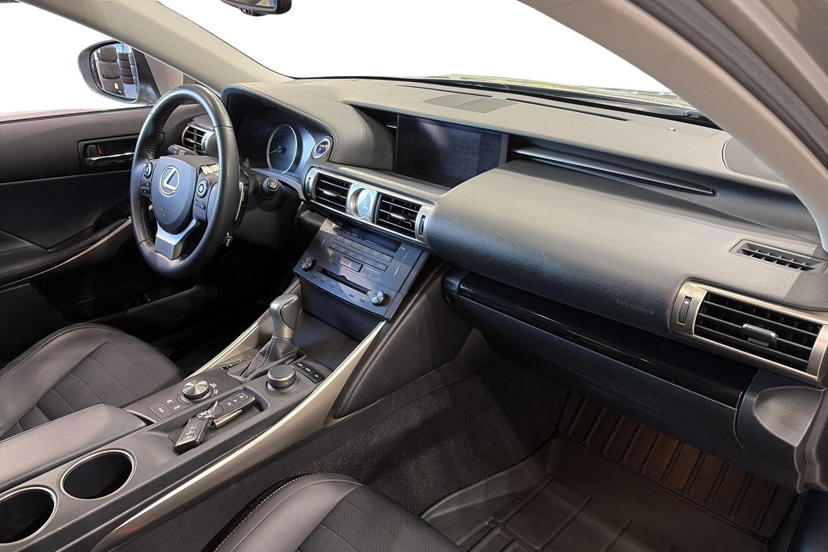 Lexus IS 2014