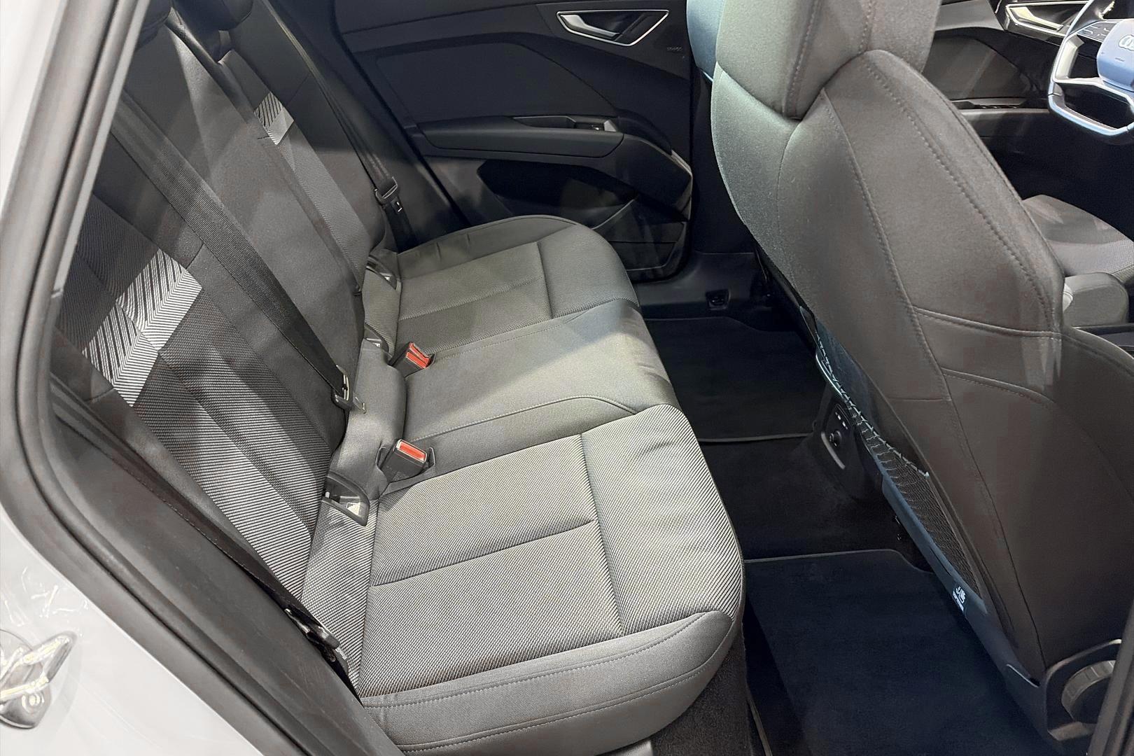 Audi Q4 e-tron 13