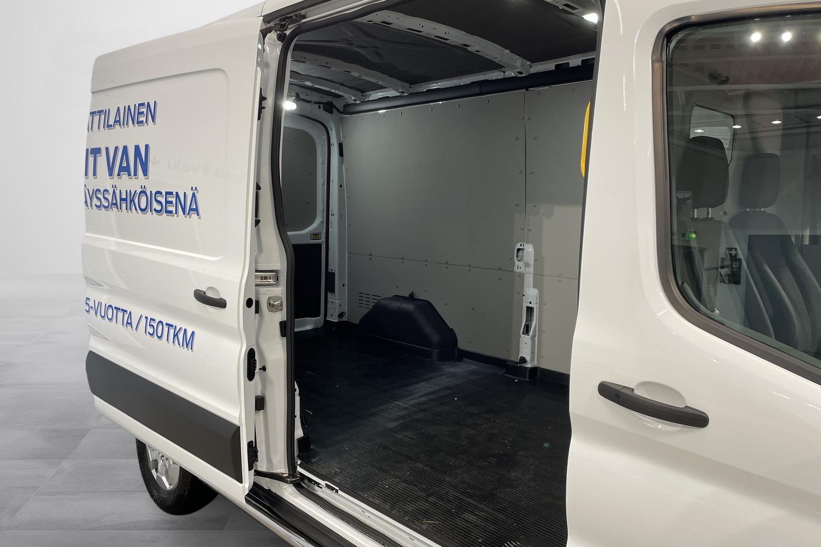 FORD TRANSIT 2025