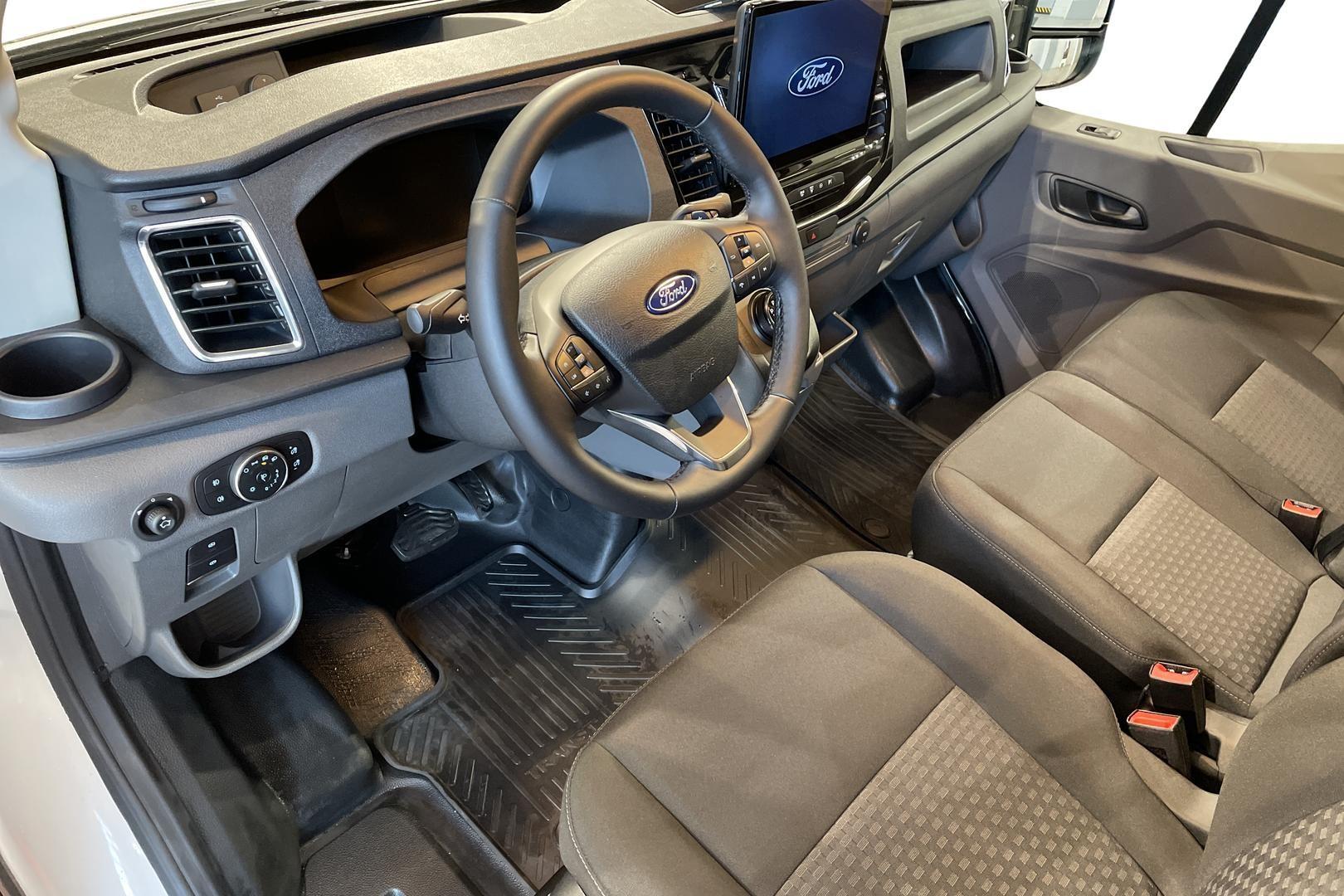 FORD TRANSIT 2025