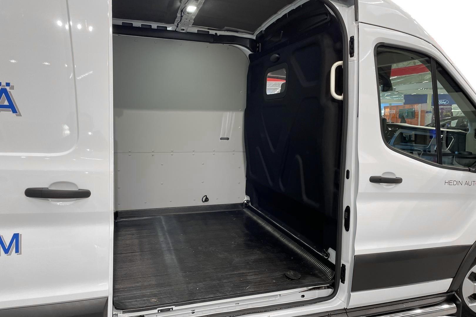 FORD TRANSIT 2025