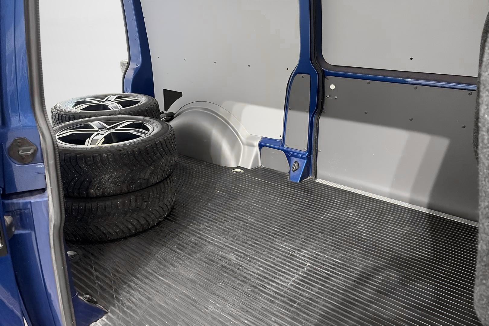 VOLKSWAGEN TRANSPORTER 2020