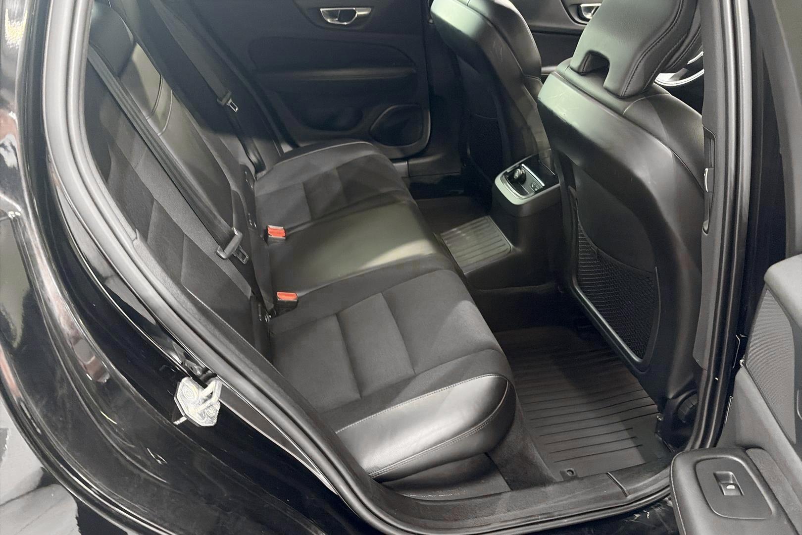 Volvo V60 2020