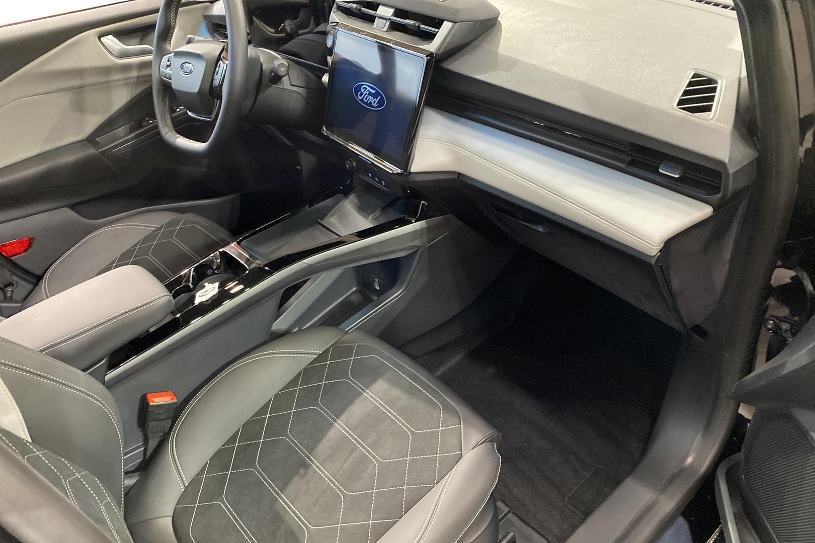 FORD Puma Gen-E 2025