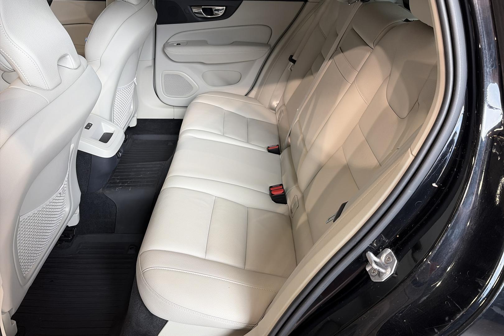 Volvo V60 11