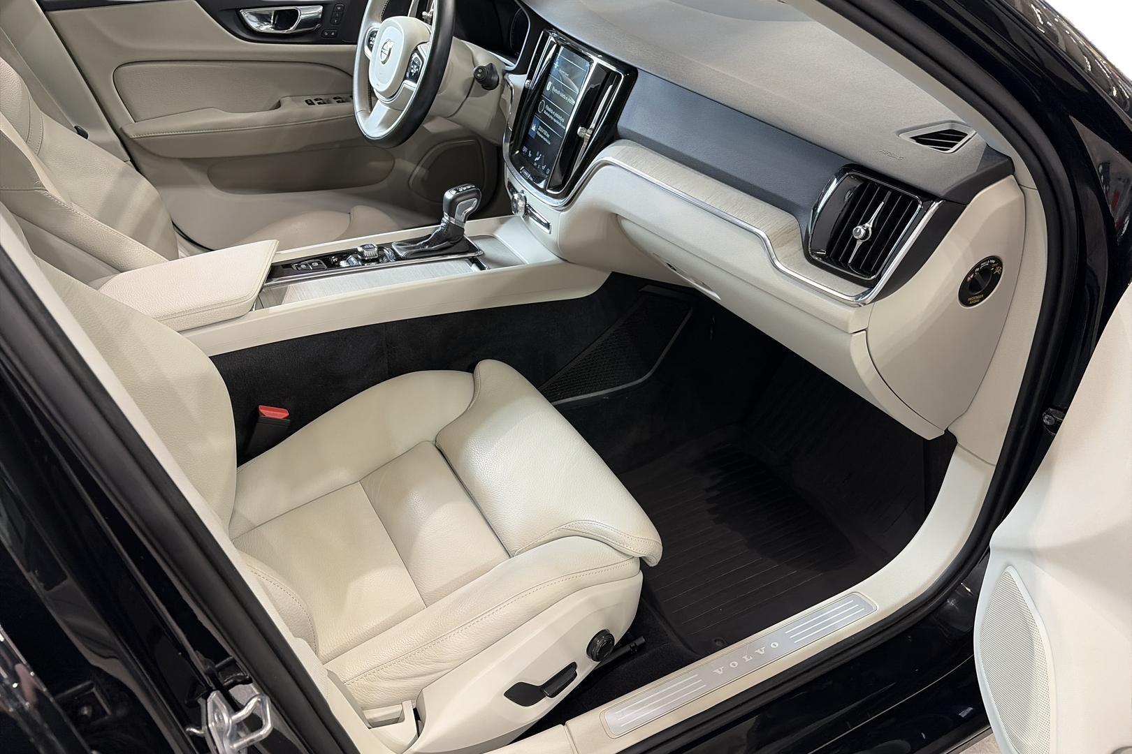 Volvo V60 14