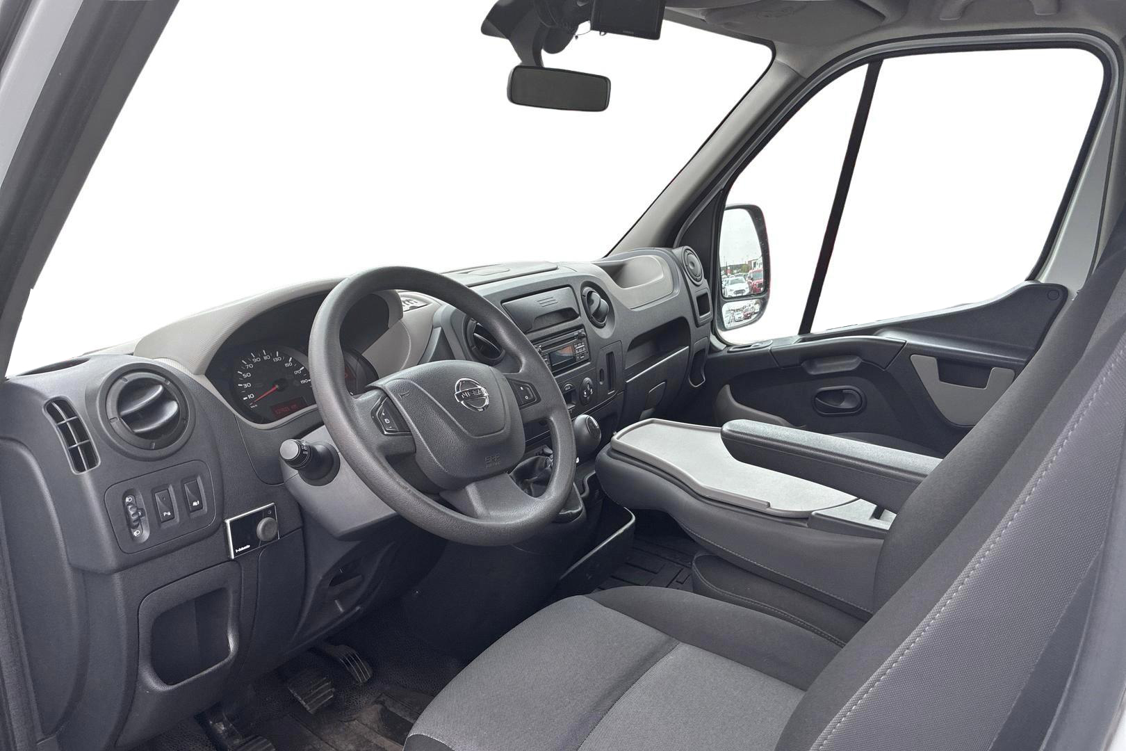 Nissan NV400 2018