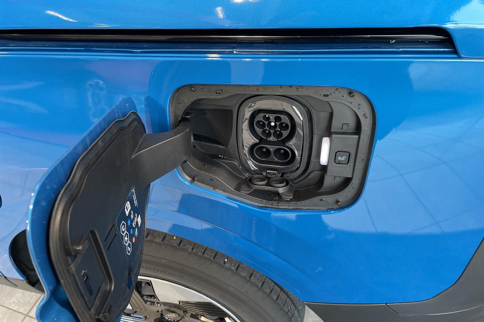 Ford Tourneo Courier 2025