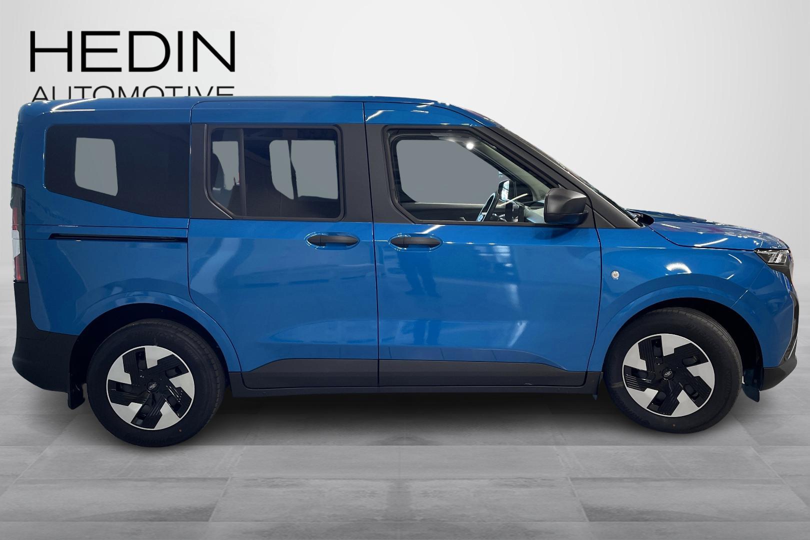 Ford Tourneo Courier 2025