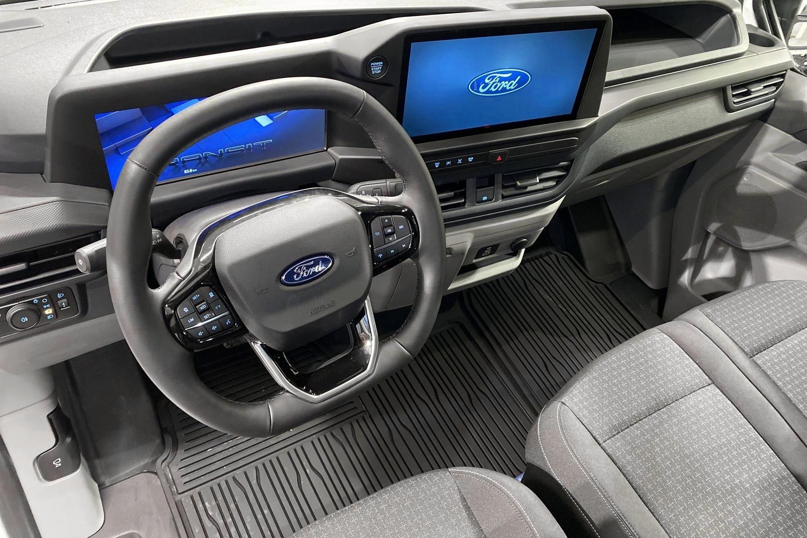 Ford Transit Custom 10