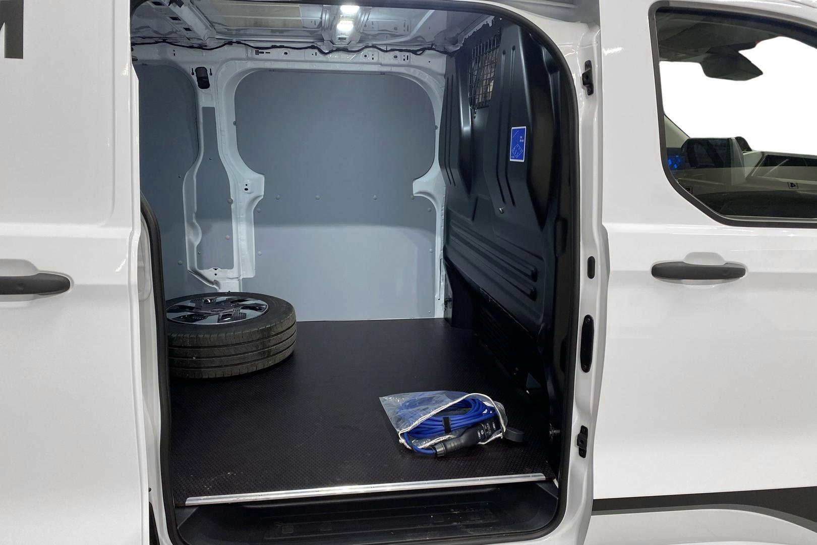 Ford Transit Custom 11