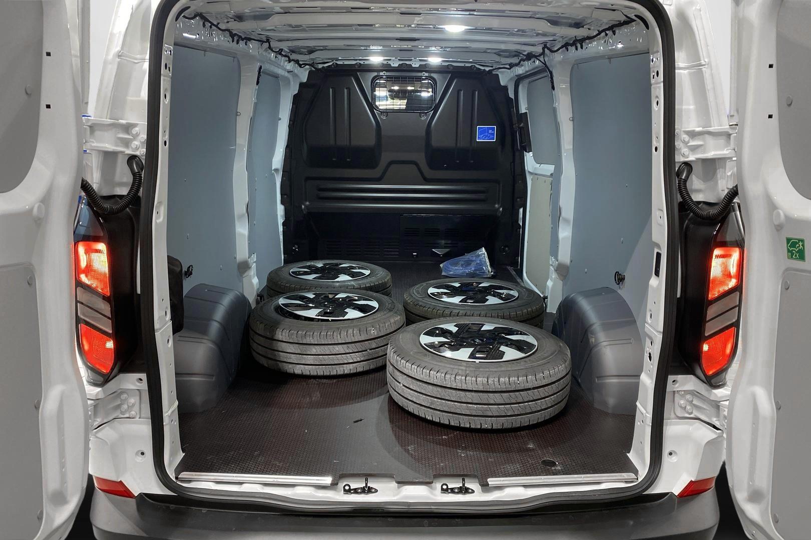 Ford Transit Custom 12