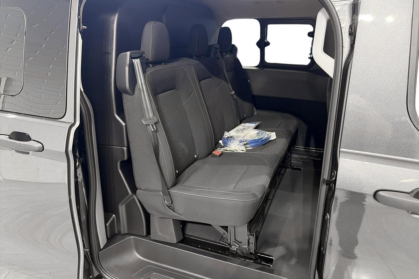 Ford Transit Custom 13