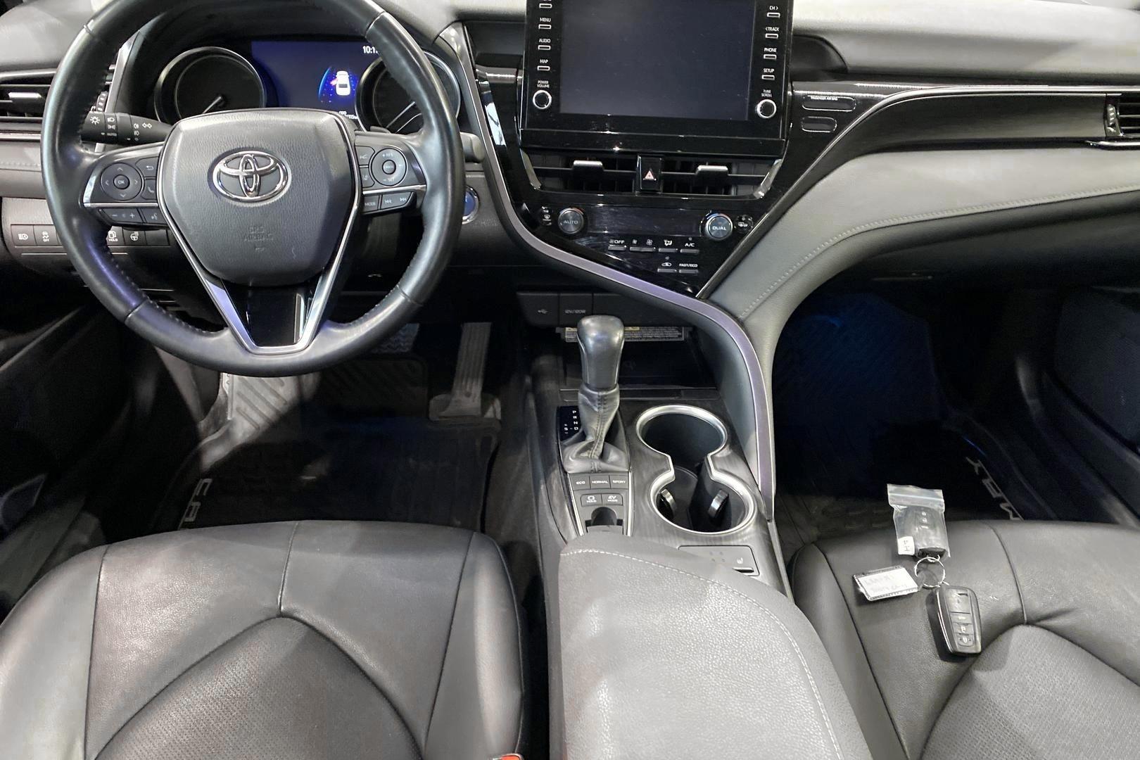 Toyota Camry 2023