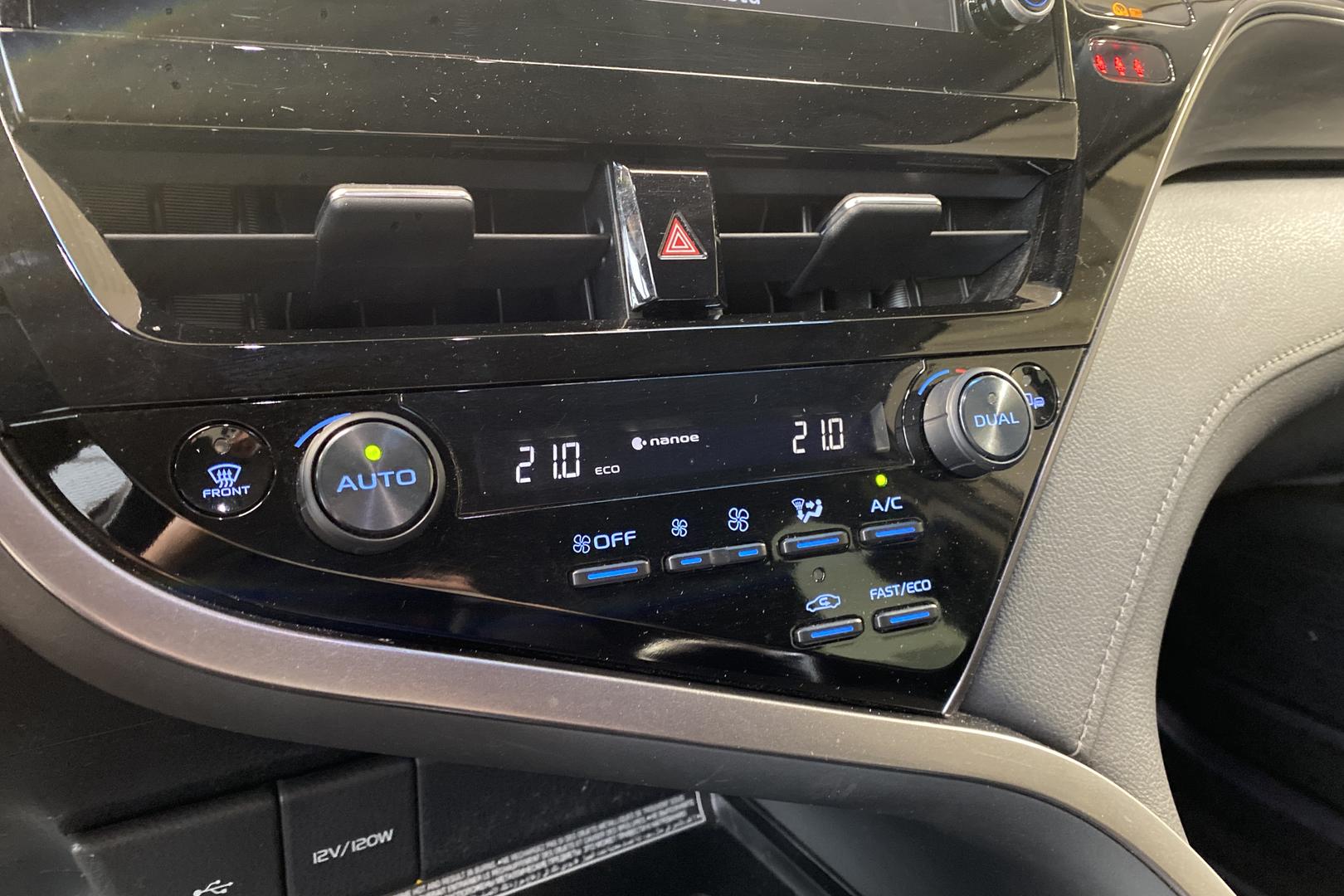 Toyota Camry 2023