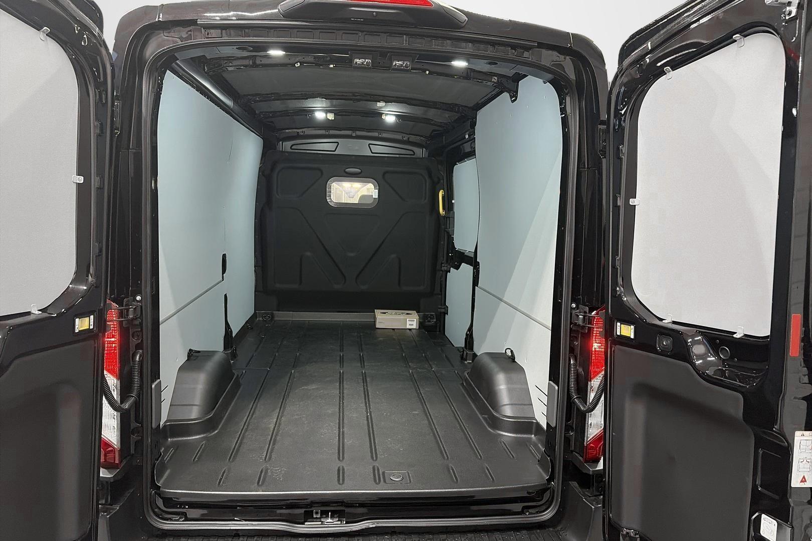 FORD TRANSIT 2025