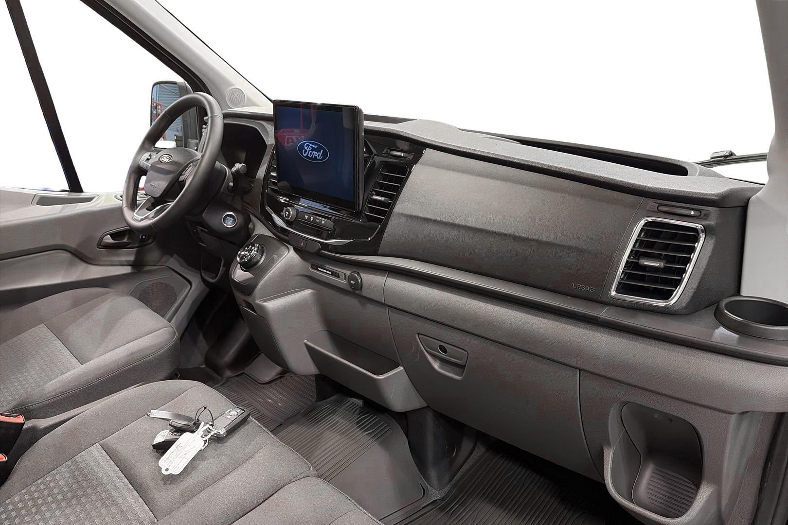 FORD TRANSIT 2025