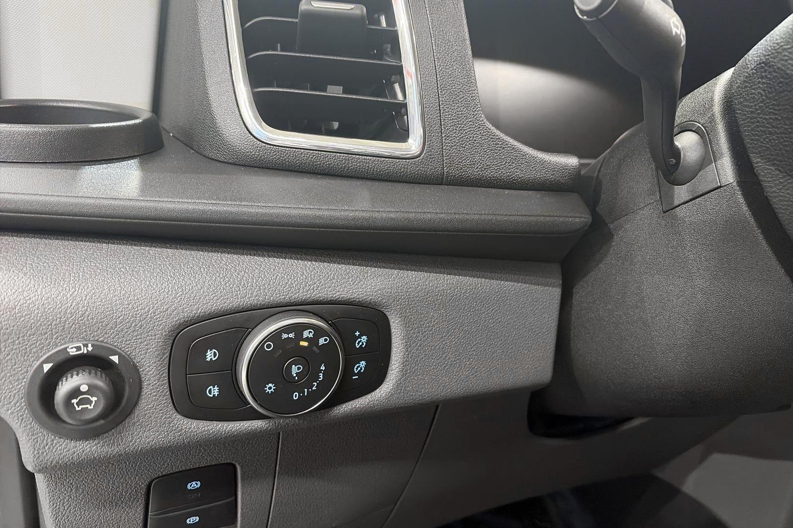 FORD TRANSIT 2025