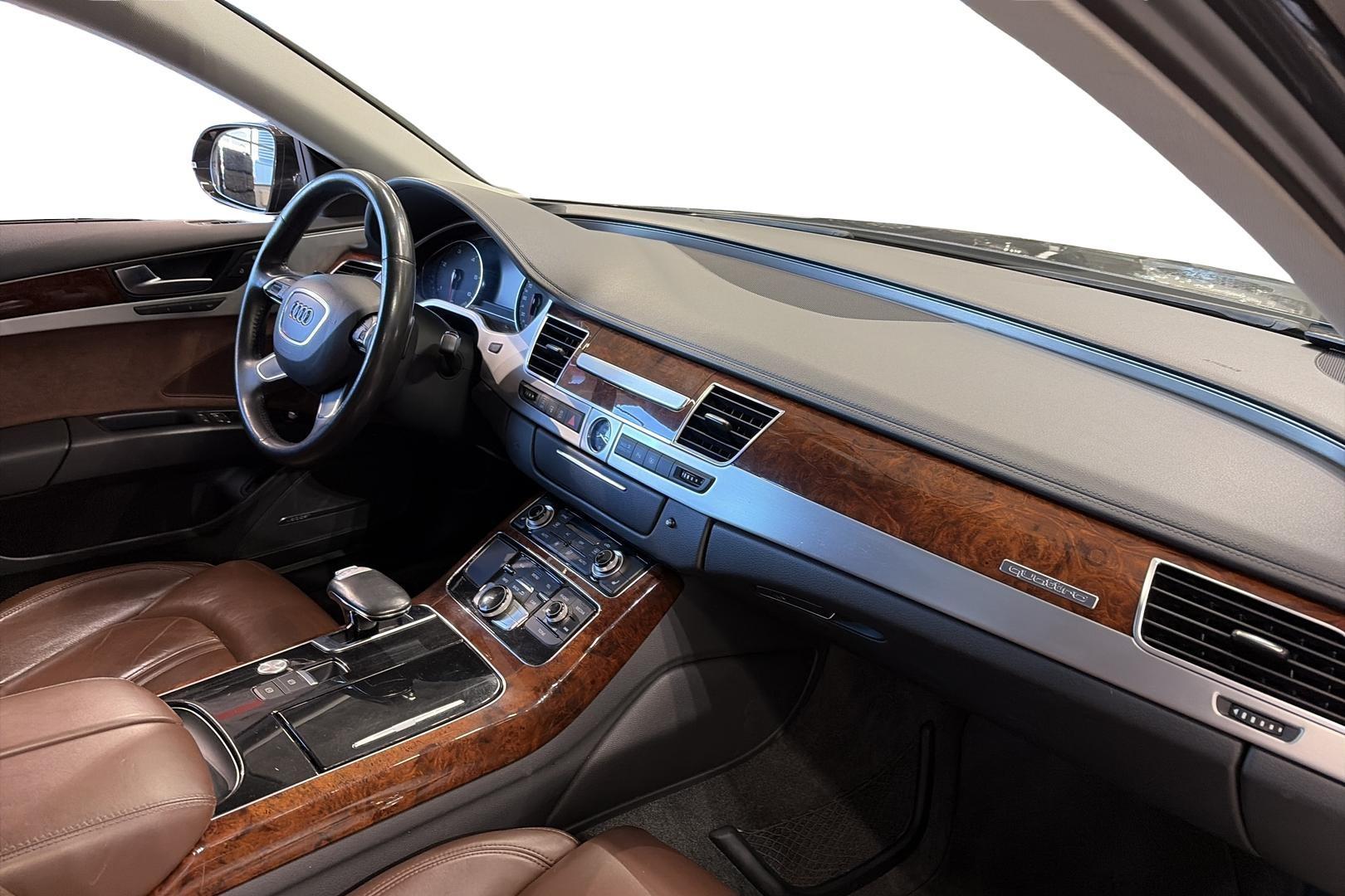 Audi A8 2012