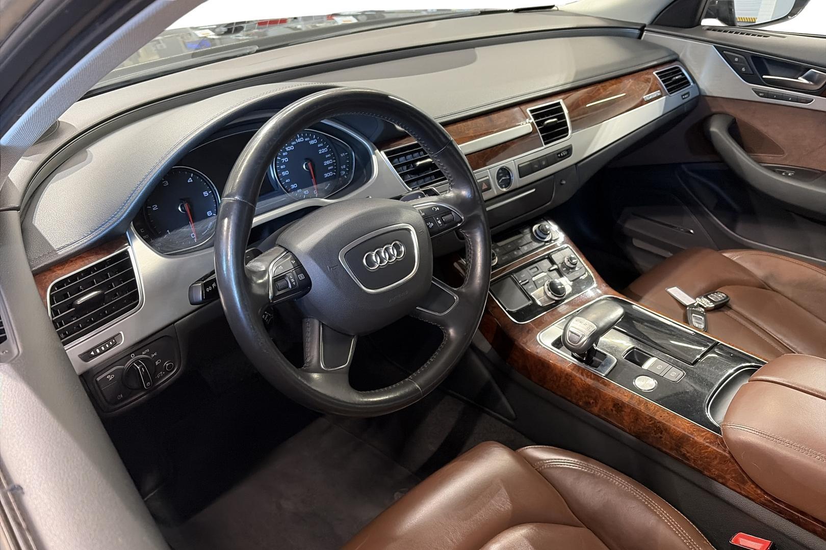 Audi A8 2012