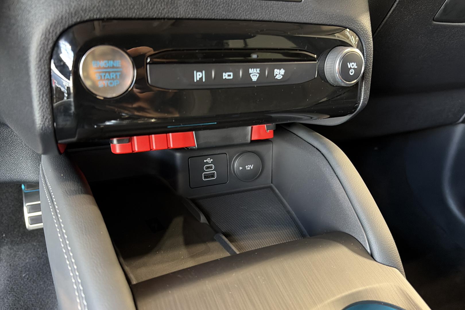 FORD Kuga 2026
