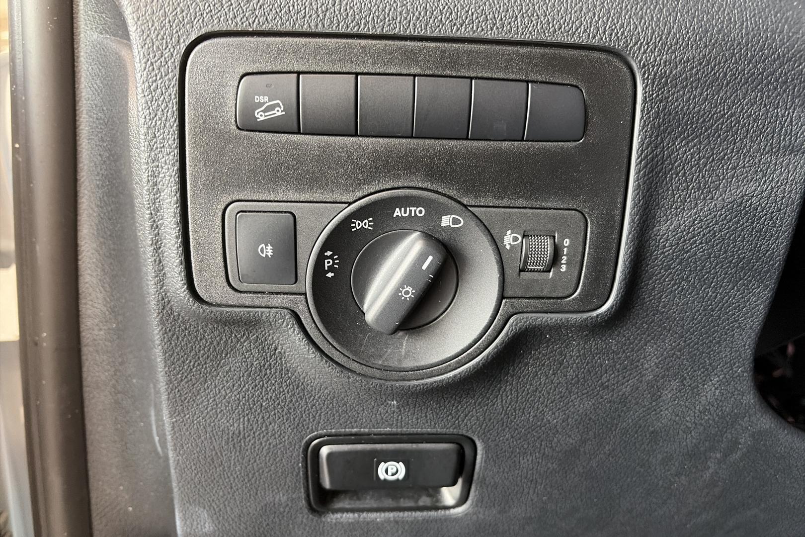 Mercedes-Benz Vito 19